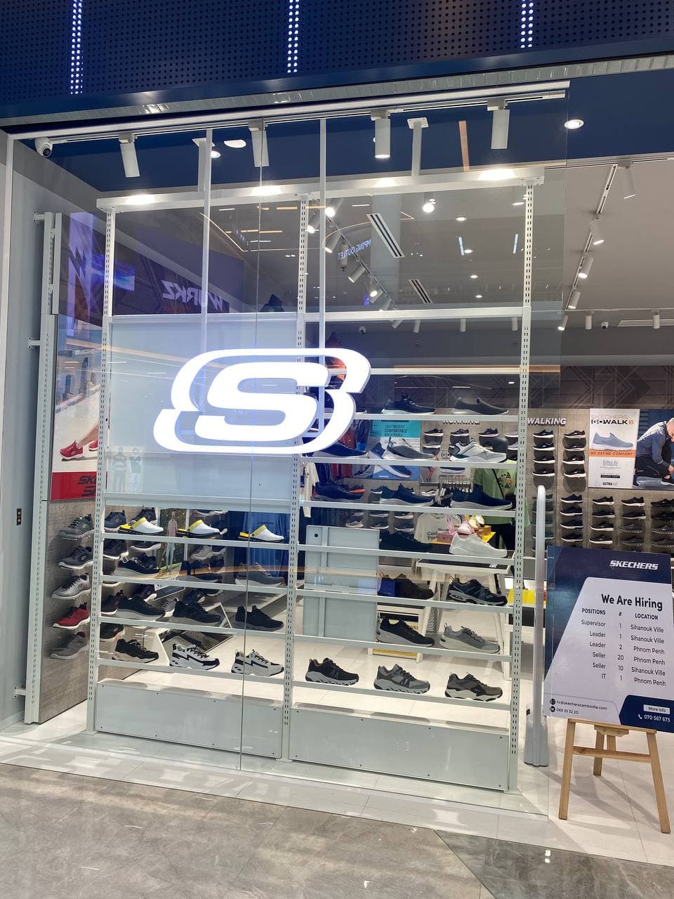 skechers-10.jpg