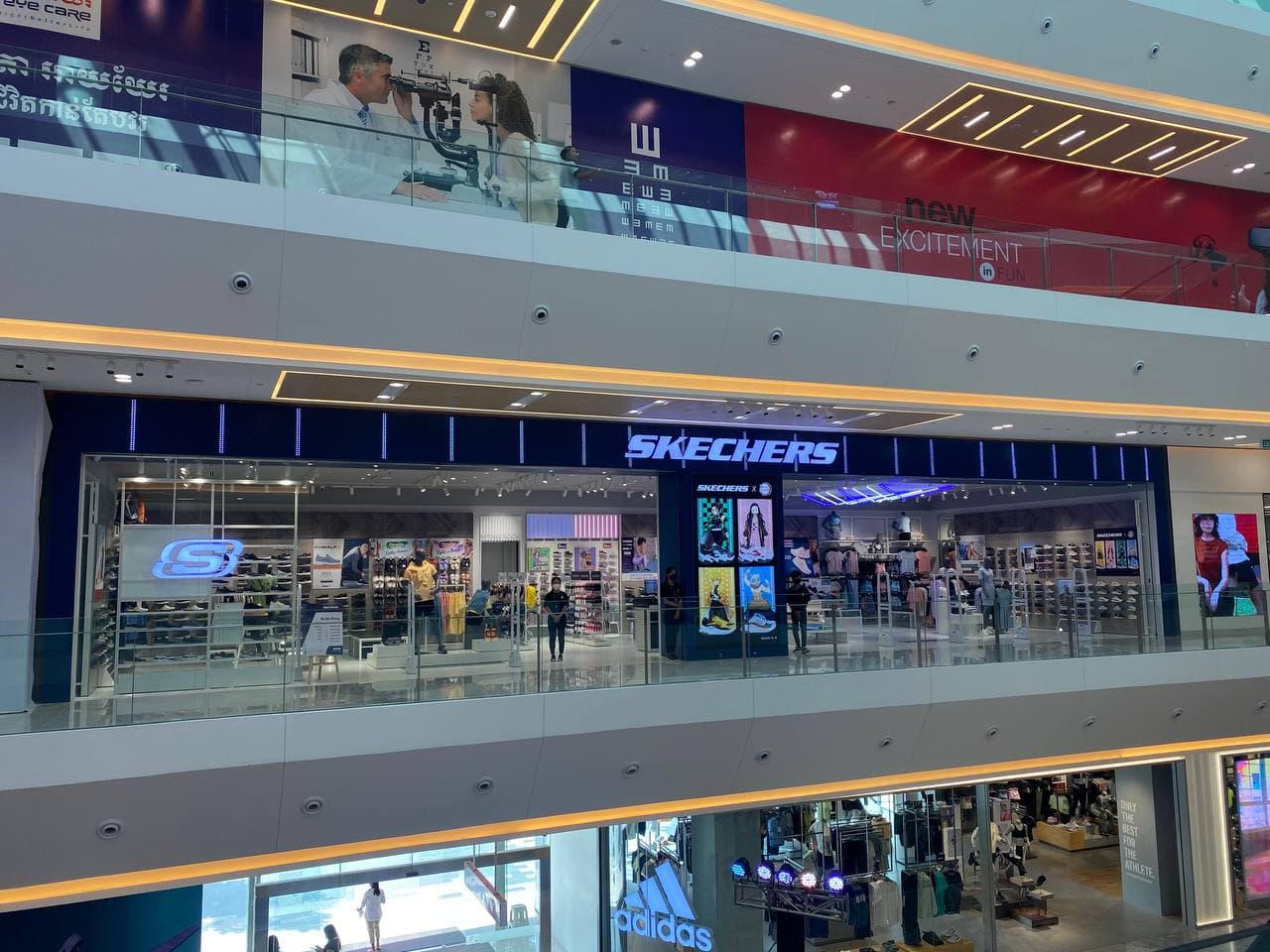 skechers-11.jpg